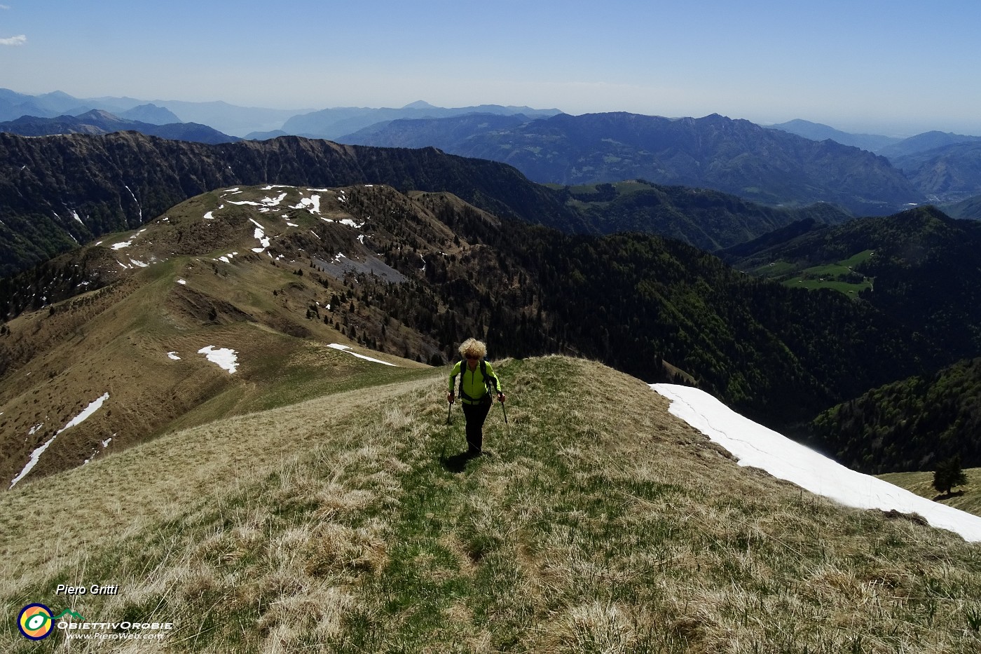 63 Dalla ripida salita finale vista sul percorso fatto.JPG